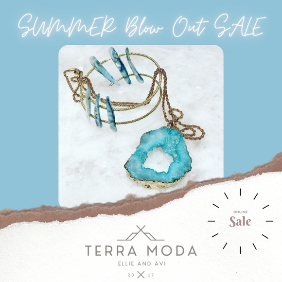 Made to Order ~ Gold or Silver Heart Name Bangle - Picture 5 of 5